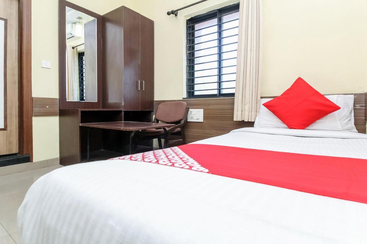 Oyo 30537 Hotel Megharaj Bijāpur Eksteriør bilde