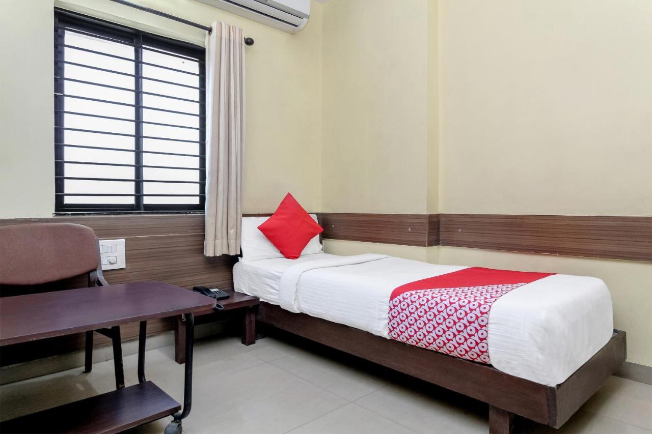 Oyo 30537 Hotel Megharaj Bijāpur Eksteriør bilde