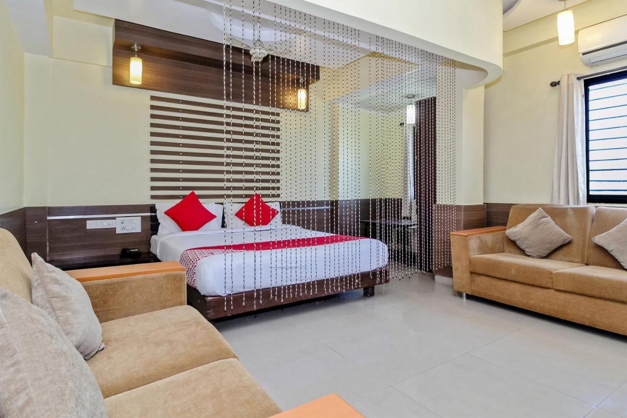 Oyo 30537 Hotel Megharaj Bijāpur Eksteriør bilde