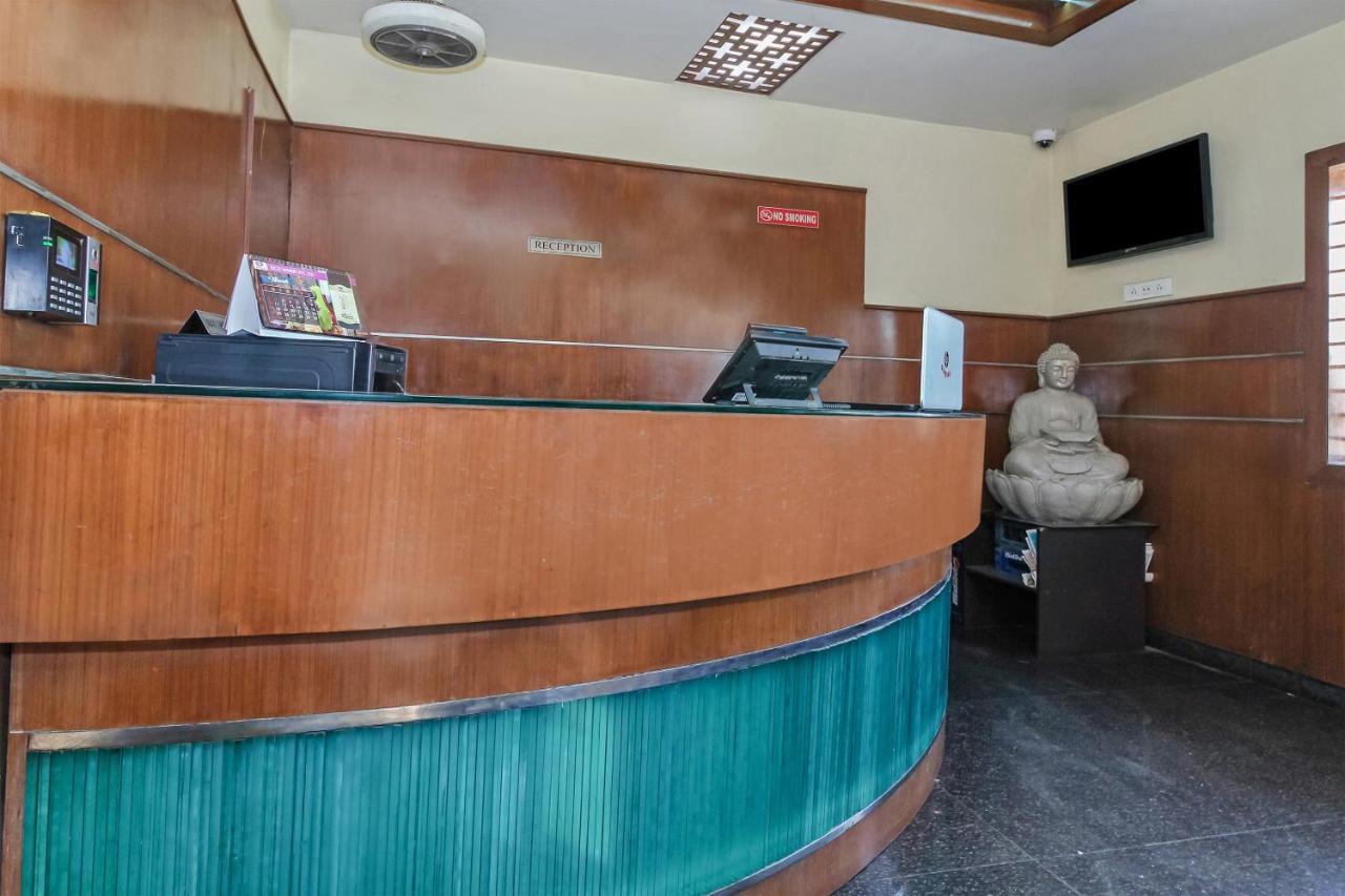 Oyo 30537 Hotel Megharaj Bijāpur Eksteriør bilde