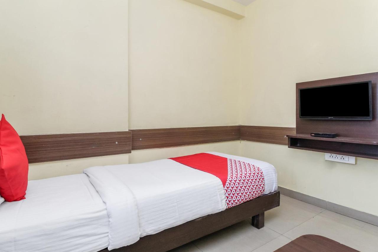 Oyo 30537 Hotel Megharaj Bijāpur Eksteriør bilde