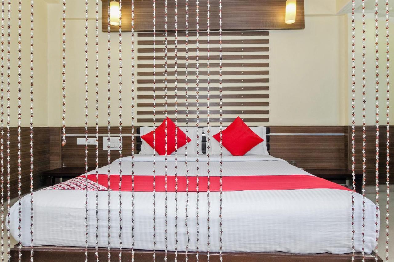 Oyo 30537 Hotel Megharaj Bijāpur Eksteriør bilde