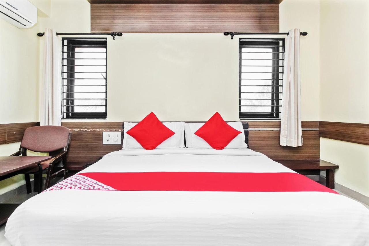 Oyo 30537 Hotel Megharaj Bijāpur Eksteriør bilde