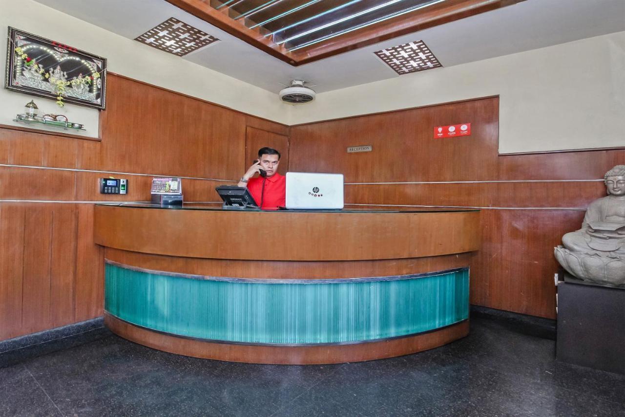 Oyo 30537 Hotel Megharaj Bijāpur Eksteriør bilde