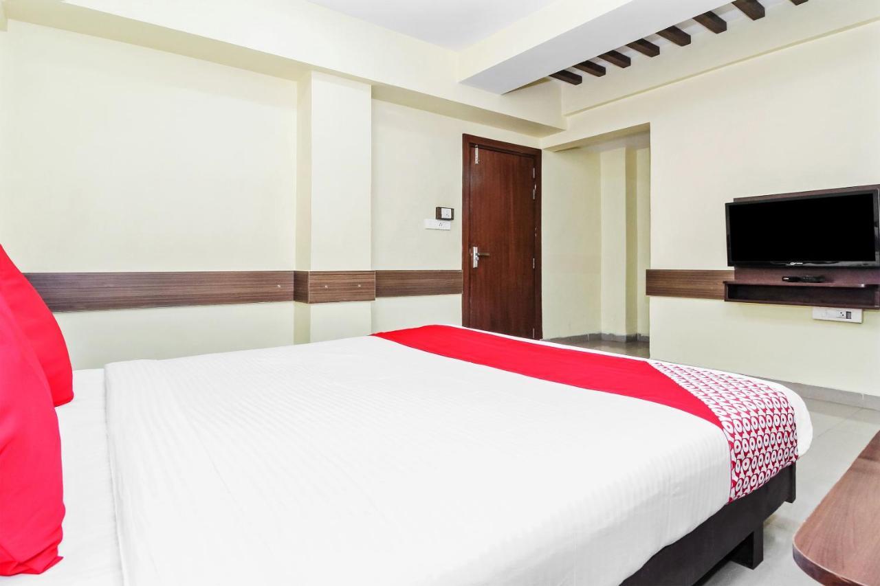 Oyo 30537 Hotel Megharaj Bijāpur Eksteriør bilde